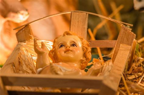 A Jézuska mint ajándékozó figura