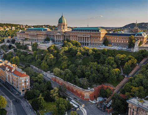 A Budai Vár látképe naplementében