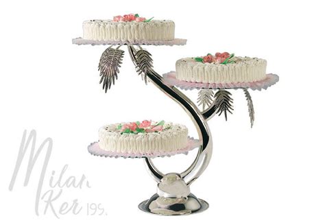 Tortaállvány és tálalók bemutatása