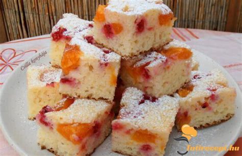 sárgabarackos fahéjas pite szeletekkel