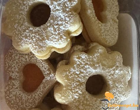 Kihűlt linzer és lekvár