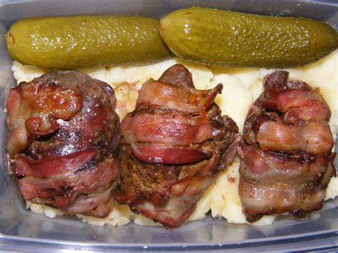 Baconbe tekert csirkemáj