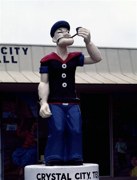 Popeye szobor Crystal Cityben