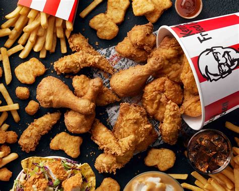 KFC nuggets és szószok