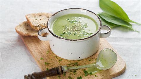 Megpirított zsemlekockák