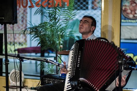 Jazz zenész dobok mögött