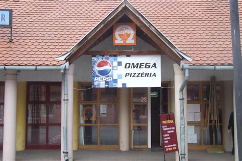 Omega Pizzéria homlokzata Szentlőrincen