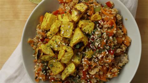 Szójaszószos zöldséges bulgur tál