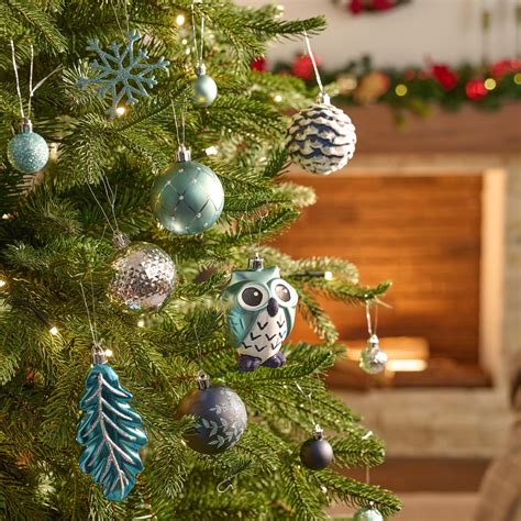 Különböző formájú és méretű rántott sajtszeletek