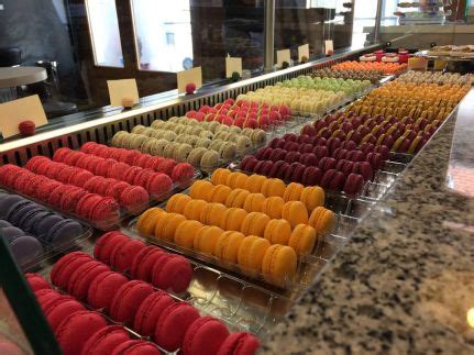 Zazzi cukrászda macaron kínálata