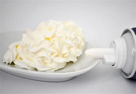 Tejszínhab díszítés