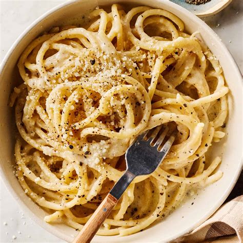 Cacio e pepe alapanyagok