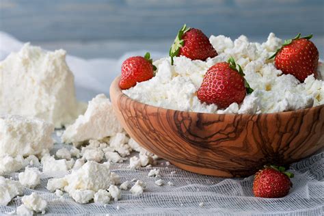 Cottage cheese gyümölcsökkel és mézzel