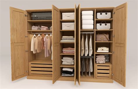 Rendezett ruhásszekrény