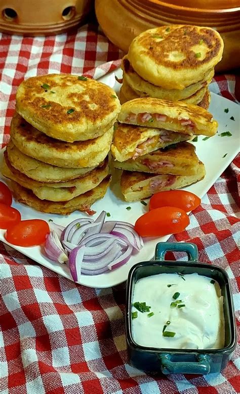 Sajtos-sonkás krumplis lepénykék