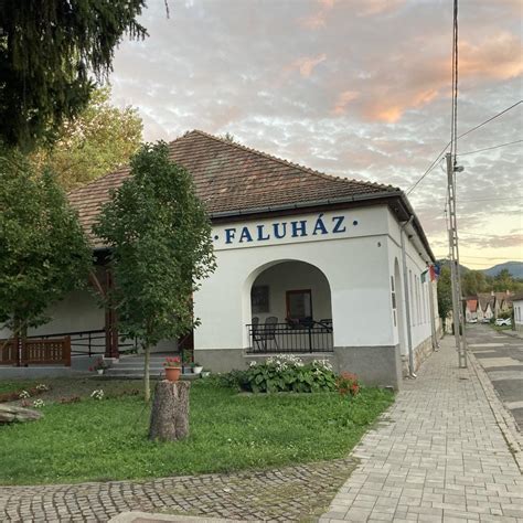 Faluház Badacsonytördemicen