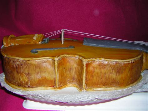 hegedű torta díszítése
