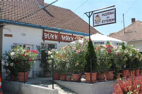 Bükk-Makk Pizzéria és Étterem bejárat