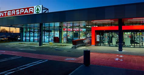 Interspar áruház külső nézet