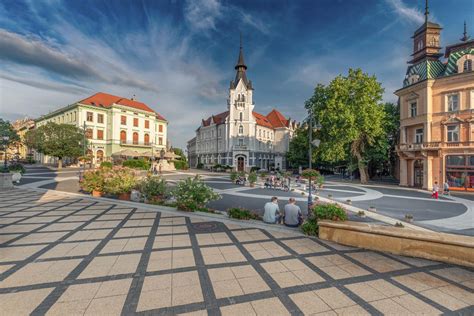 Kaposvár látképe, a város szívét ábrázoló