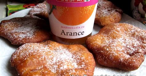 Édes lángos gyümölcsökkel és csokoládéval