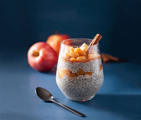 Almás-fahéjas chia puding tálalva