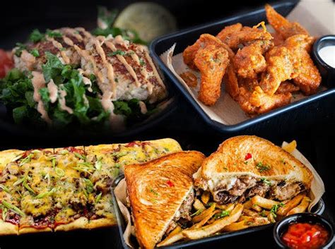 A street food kis pudingok sokfélesége feltétekkel