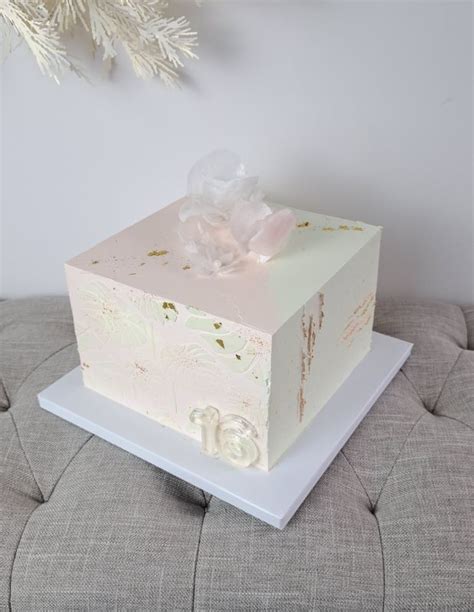 Modern kocka torta design