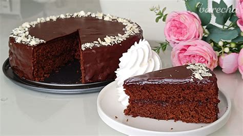 Sacher torta fényes csokoládémázzal