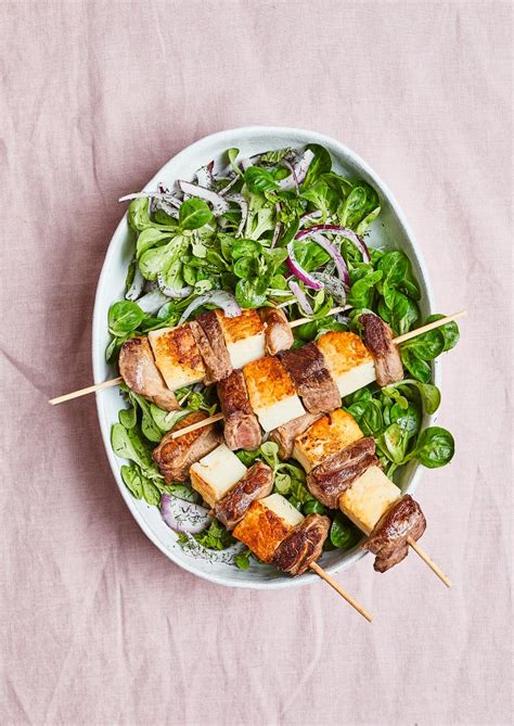 Tofuyaki nyársak tálalva