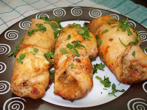 Töltött csirkemell datolyával és cukkinivel