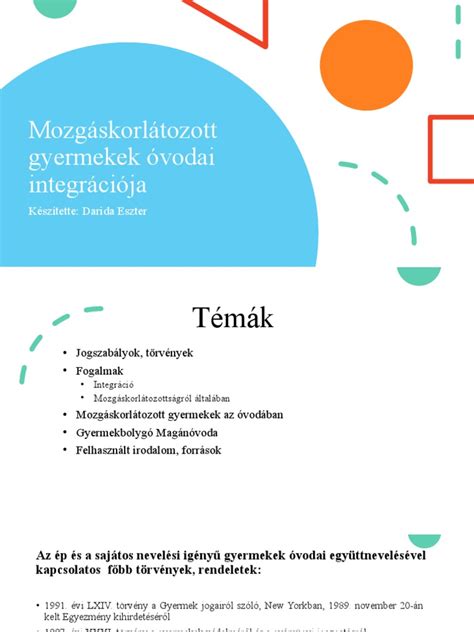 Gyermekek óvodai ünnepségen, jelmezben