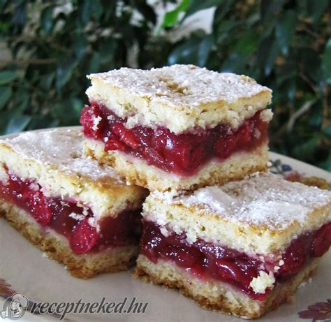 Macaronok meggyes töltelékkel