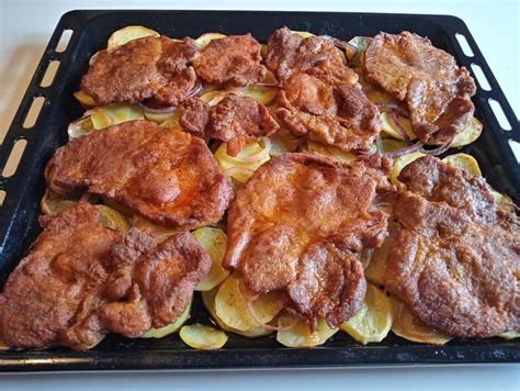 felszeletelt omlós sült hús