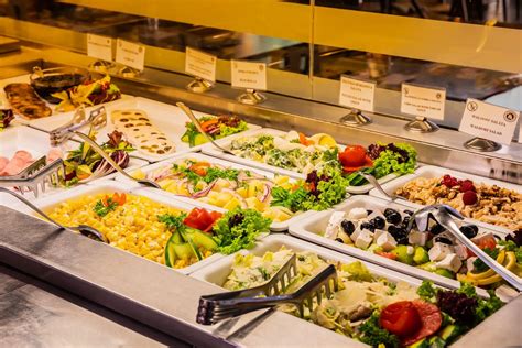 Svédasztalos étterem kínálata