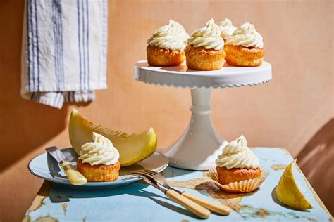Sárgadinnyés, fehér csokis muffin fotója