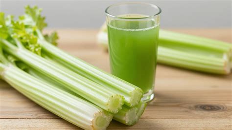 Zellerlé készítése juicerrel