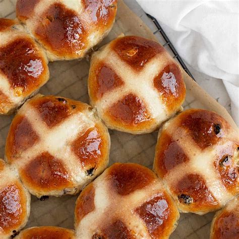 kész hot cross bun