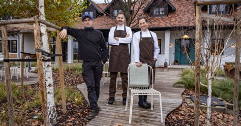 A Papi étterem és a körülötte elterülő farm látképe a Szentendrei-szigeten
