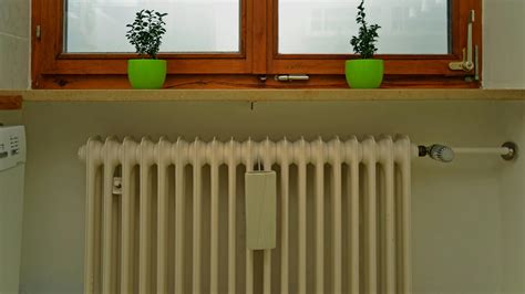 Radiátor elhelyezése ablak alatt