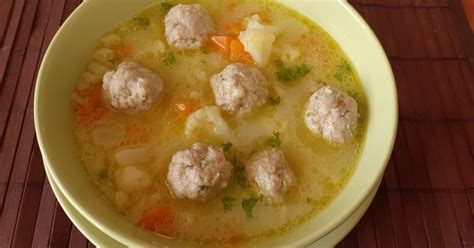 Karfiolleves húsgombóccal