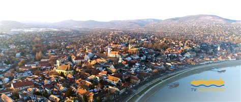 Szentendre város látképe a Dunával