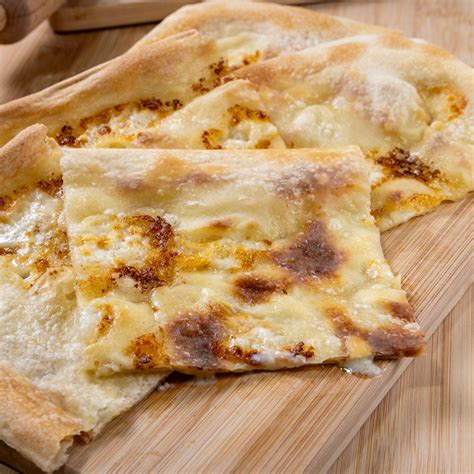 Focaccia di Recco sajtos lepény