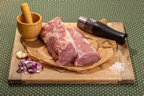 hőmérővel mért maghőmérsékletű mangalica karaj