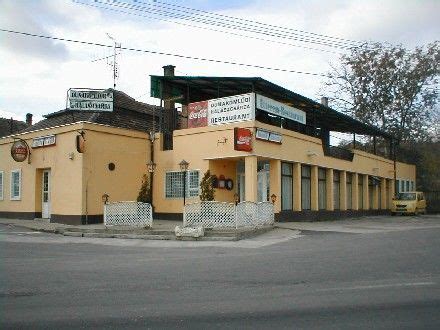 A Dunakömlődi Halászcsárda épülete és környezete