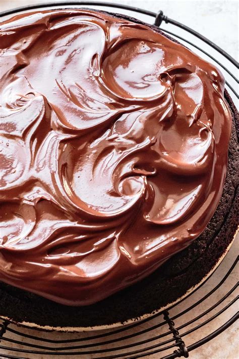 Részletes bemutató a ganache készítéséről