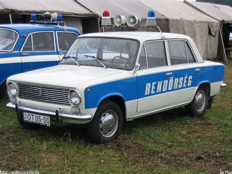 Lada rendőrautó
