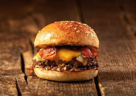 PBJ Burger - bacon dzsem és dupla sajt