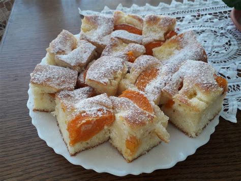 Barackos-túrós kalácsbejgli