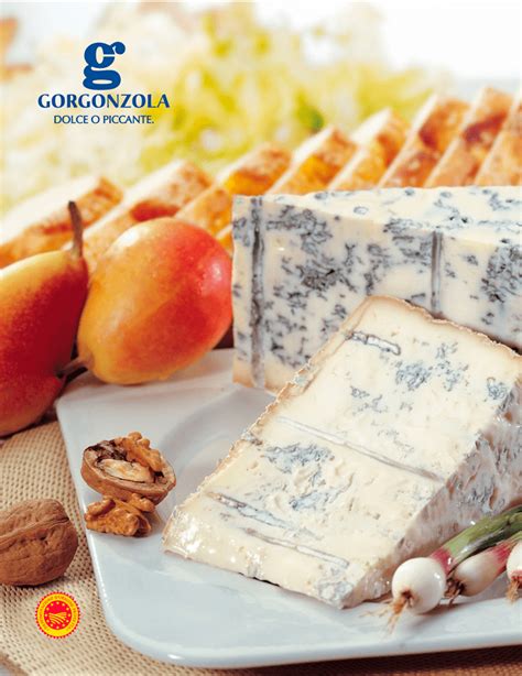 Kétféle gorgonzola sajt: dolce és piccante